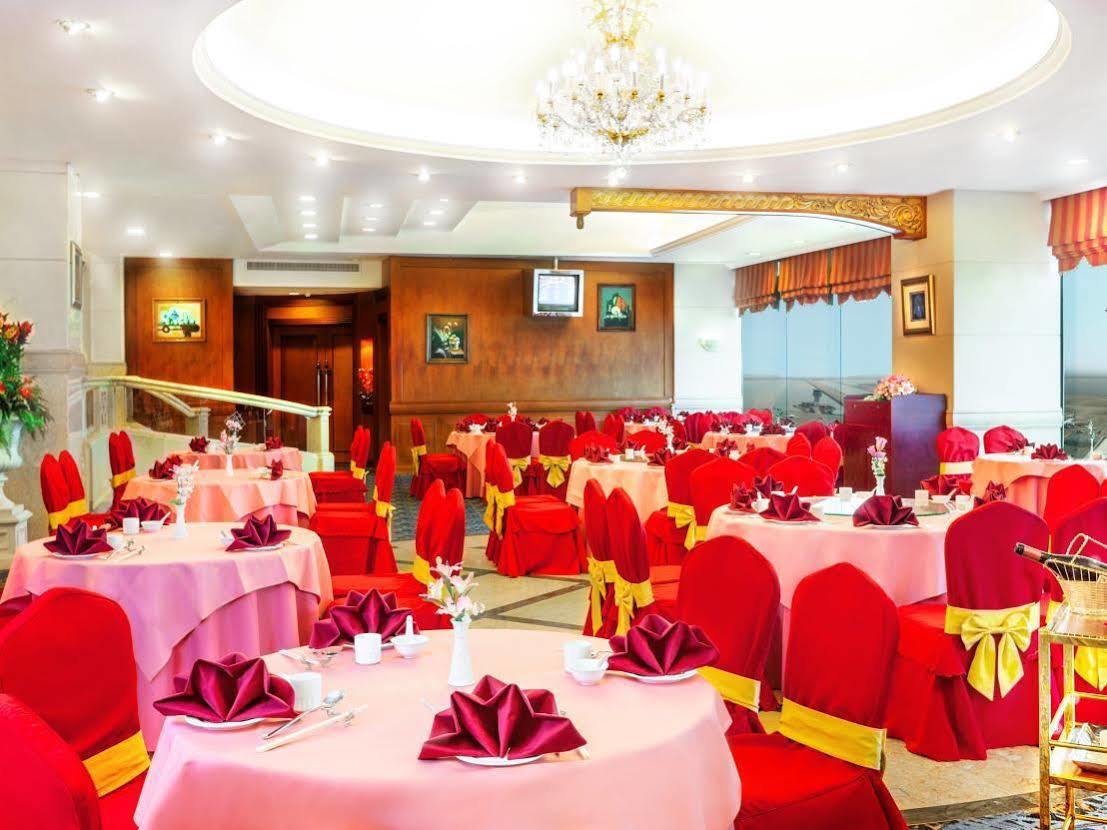 Golden Crown China Hotel Taipa  Exterior photo