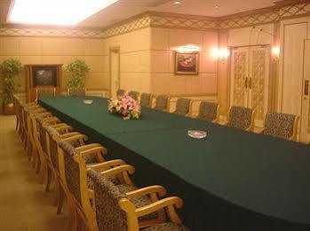 Golden Crown China Hotel Taipa  Exterior photo